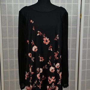 WHBM Pleated sleeve floral shift dress